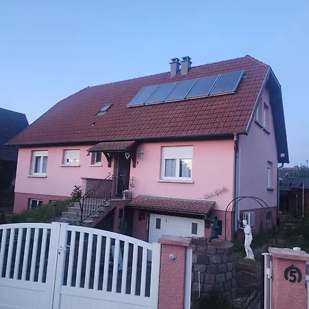Min Hisele, Ma Petite Maison 公寓 *